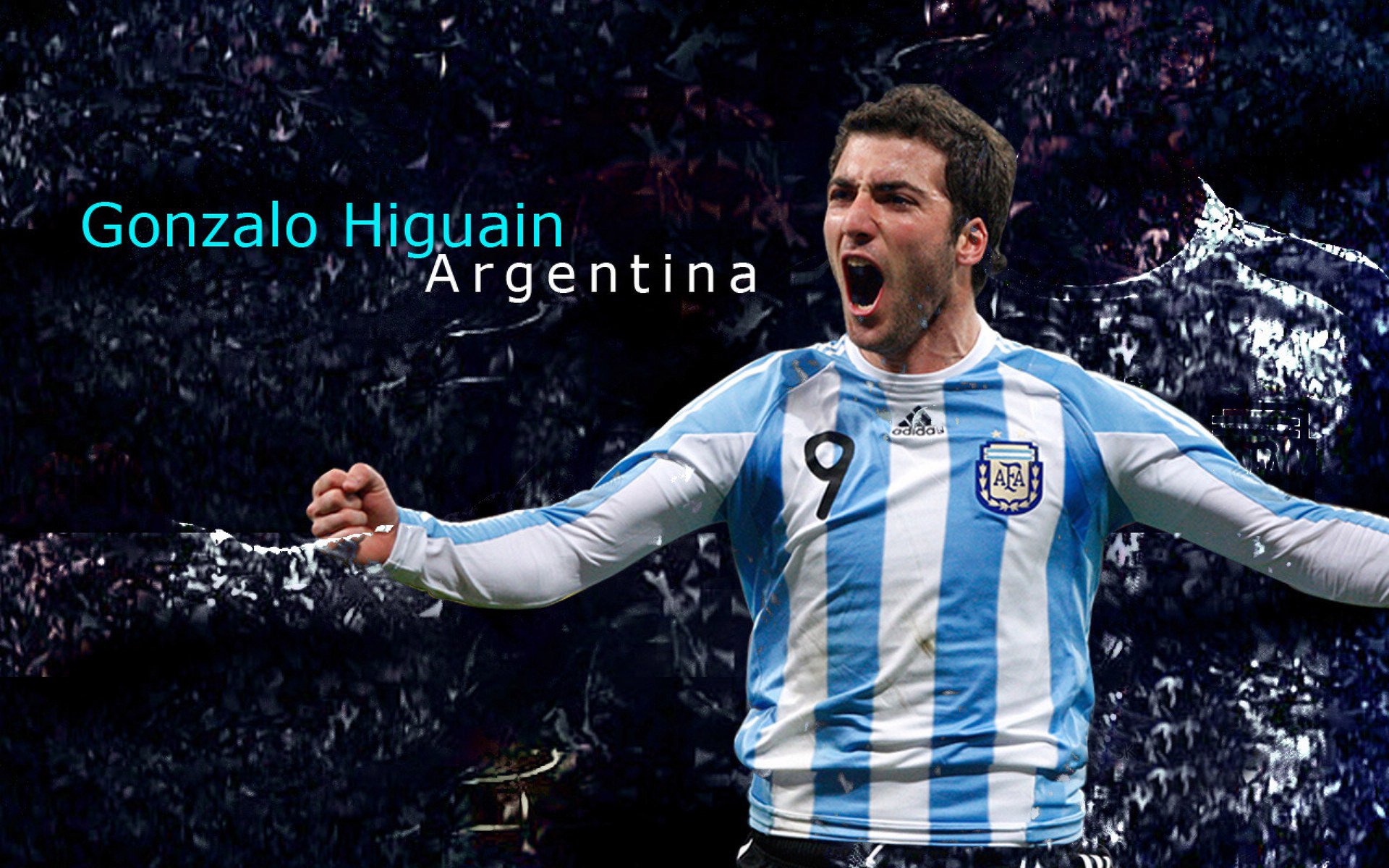 东亚杯中国足球逆袭 球员配合有明显提升，东亚杯国足成绩